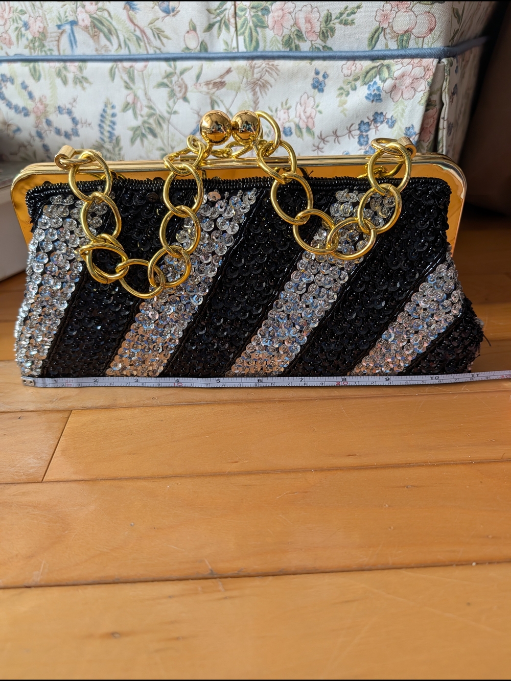 Sequin Beaded Handbag - Picture 9 of 10
